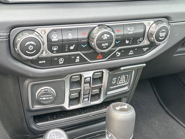 Photo of 2025 Bright White Clearcoat Jeep Wrangler