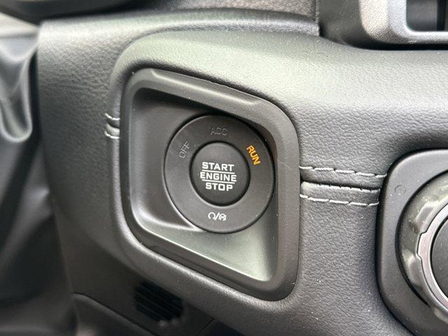 Photo of 2025 Bright White Clearcoat Jeep Wrangler