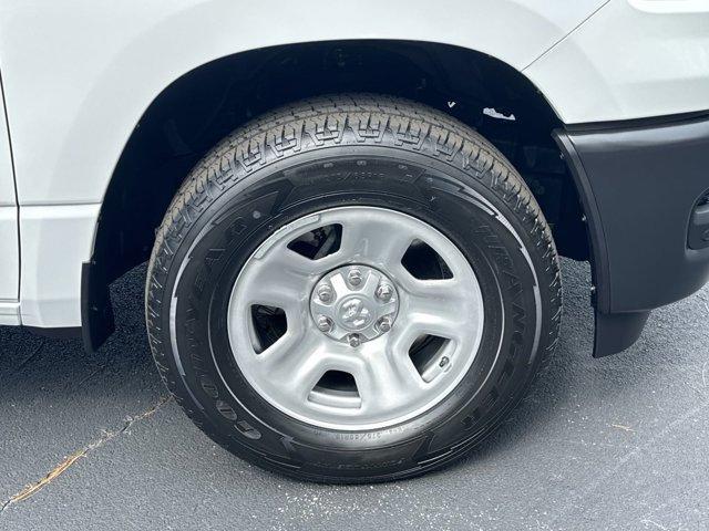Photo of 2025 Bright White Clearcoat RAM 1500