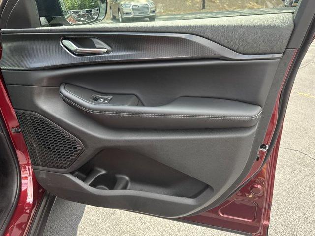 Photo of 2025 Velvet Red Pearlcoat Jeep Grand Cherokee L
