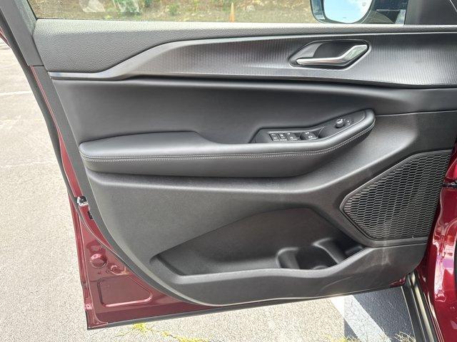 Photo of 2025 Velvet Red Pearlcoat Jeep Grand Cherokee L