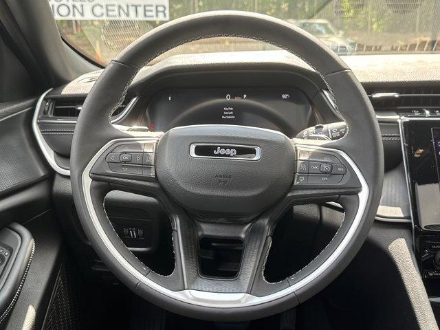 Photo of 2025 Velvet Red Pearlcoat Jeep Grand Cherokee L