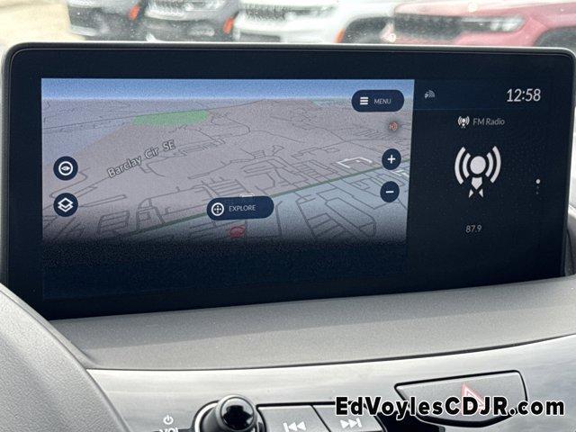 Photo of 2023 White Acura RDX