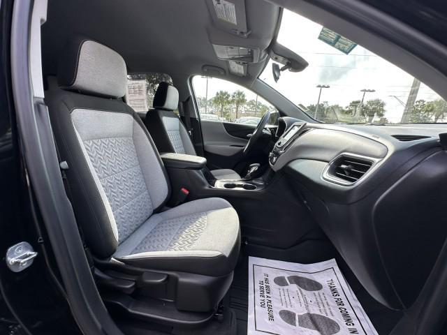 Photo of 2023 Mosaic Black Metallic Chevrolet Equinox