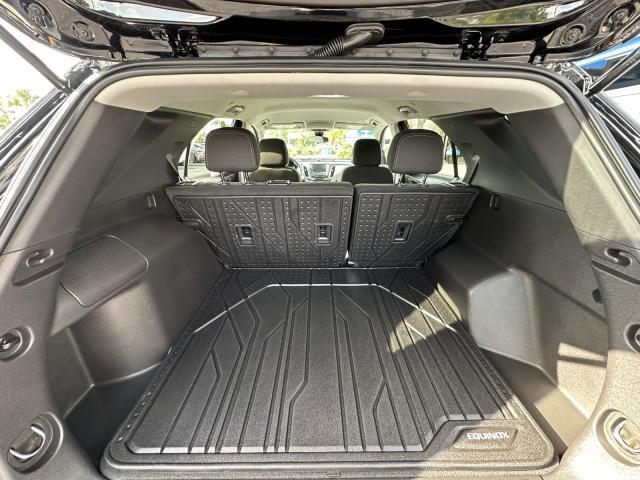 Photo of 2023 Mosaic Black Metallic Chevrolet Equinox