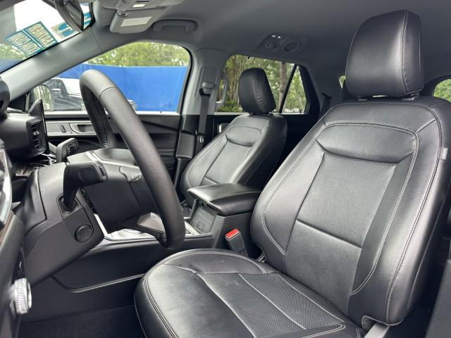 Photo of 2023 Carbonized Gray Metallic Ford Explorer