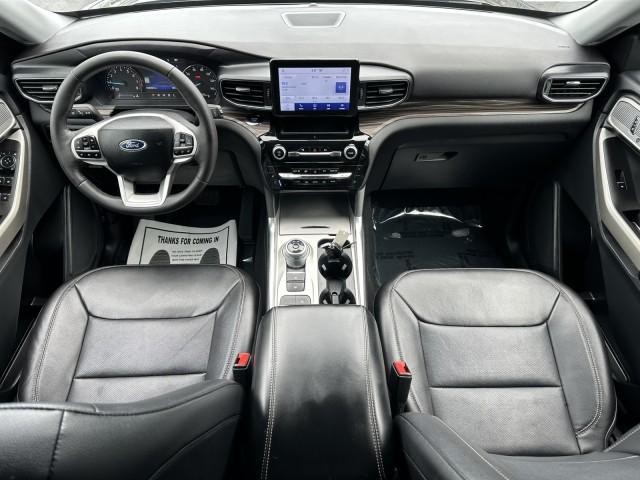 Photo of 2023 Carbonized Gray Metallic Ford Explorer