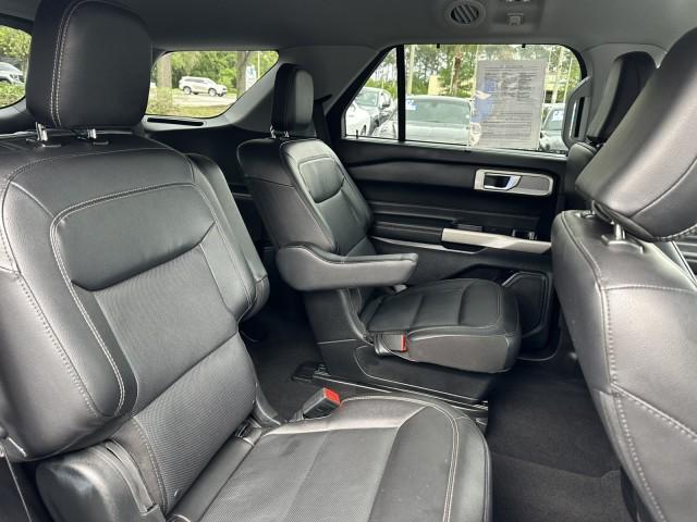 Photo of 2023 Carbonized Gray Metallic Ford Explorer