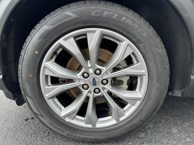 Photo of 2023 Carbonized Gray Metallic Ford Explorer