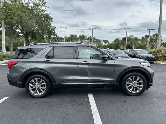 Photo of 2023 Carbonized Gray Metallic Ford Explorer