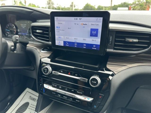 Photo of 2023 Carbonized Gray Metallic Ford Explorer