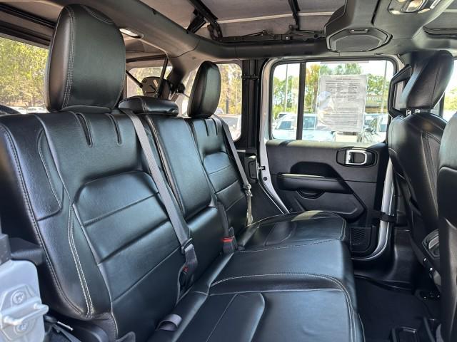 Photo of 2022 Silver Zynith Clearcoat Jeep Wrangler Unlimited 4xe