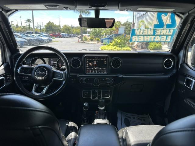 Photo of 2022 Silver Zynith Clearcoat Jeep Wrangler Unlimited 4xe