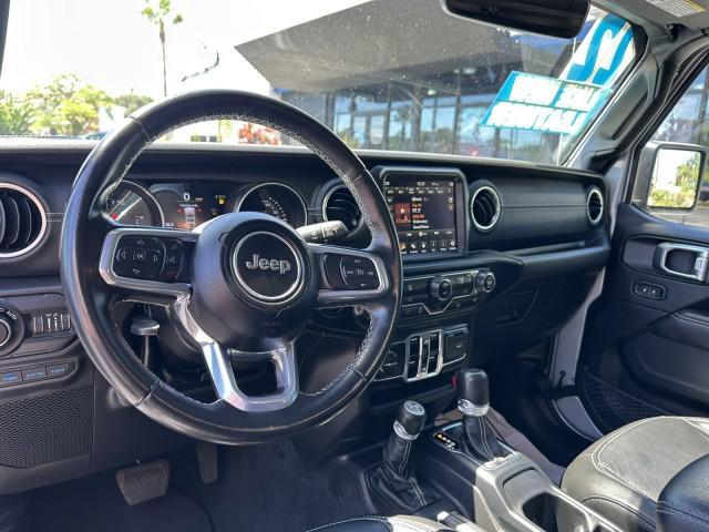 Photo of 2022 Silver Zynith Clearcoat Jeep Wrangler Unlimited 4xe