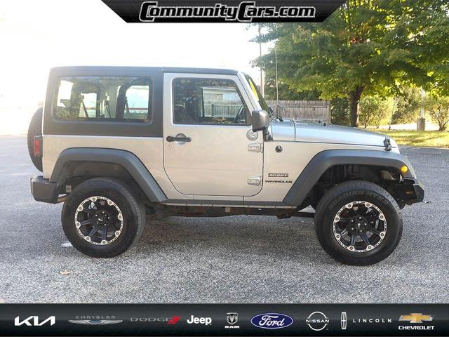 Photo of 2013 Billet Clearcoat Metallic Jeep Wrangler