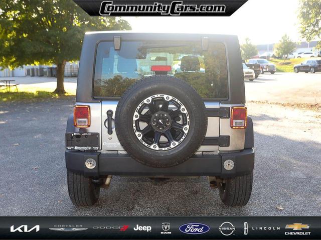 Photo of 2013 Billet Clearcoat Metallic Jeep Wrangler
