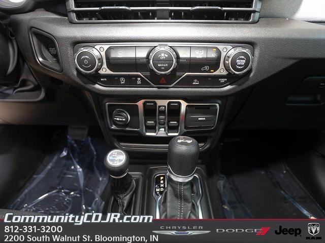 Photo of 2025 Anvil Clearcoat Jeep Wrangler