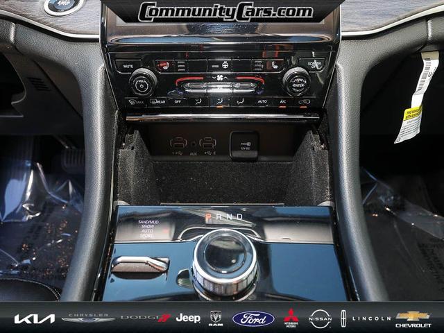 Photo of 2021 Diamond Black Jeep Grand Cherokee L