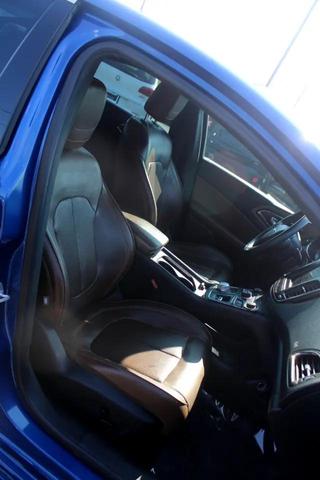Photo of 2016 Vivid Blue Pearlcoat Chrysler 200