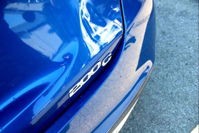 Photo of 2016 Vivid Blue Pearlcoat Chrysler 200