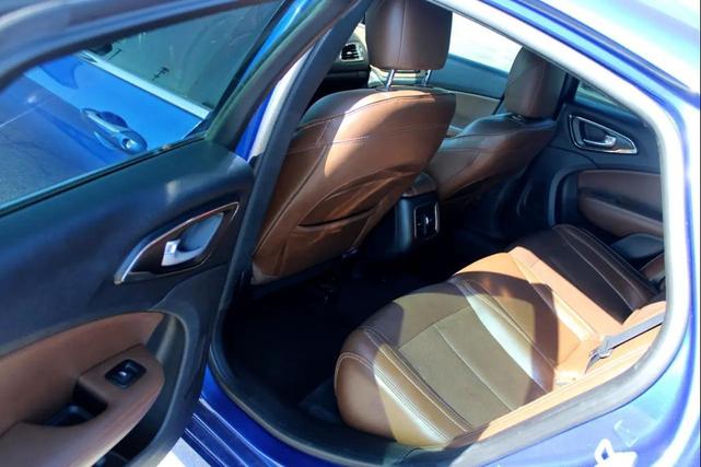 Photo of 2016 Vivid Blue Pearlcoat Chrysler 200