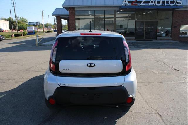 Photo of 2015 Bright Silver Kia Soul