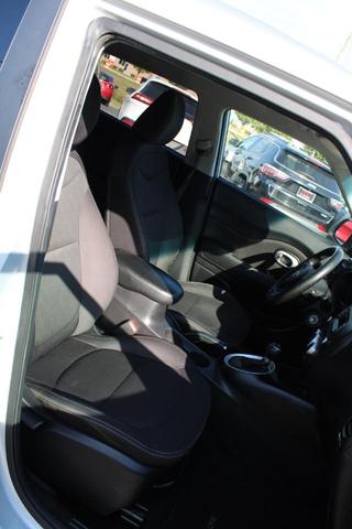 Photo of 2015 Bright Silver Kia Soul