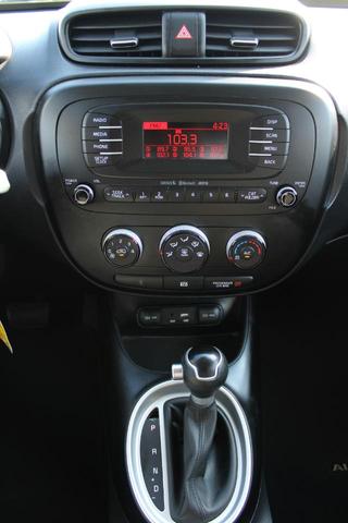 Photo of 2015 Bright Silver Kia Soul