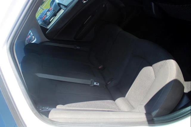 Photo of 2020 Snow White Pearl Kia Optima