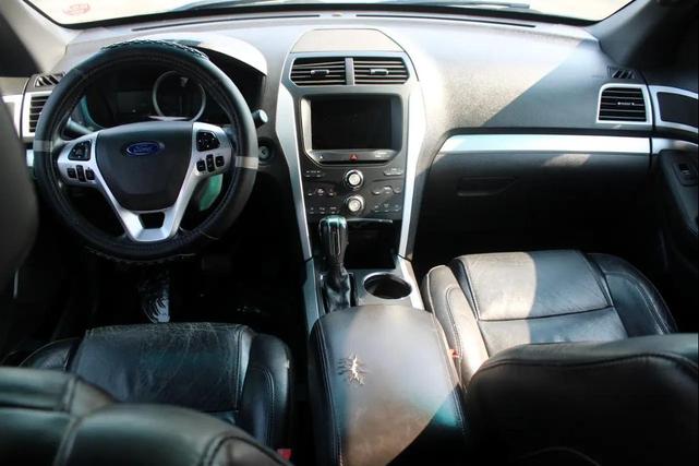 Photo of 2013 Sterling Gray Metallic Ford Explorer