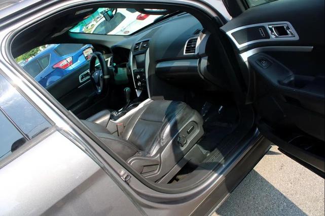 Photo of 2013 Sterling Gray Metallic Ford Explorer
