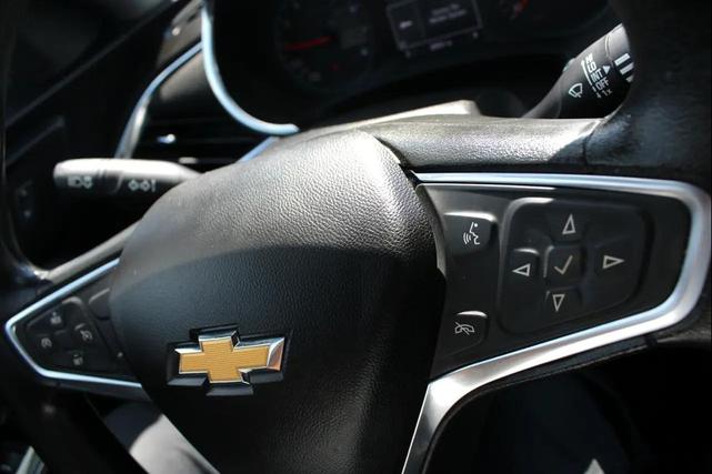 Photo of 2018 Arctic Blue Metallic Chevrolet Malibu