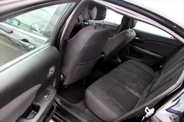 Photo of 2013 Black Clearcoat Chrysler 200