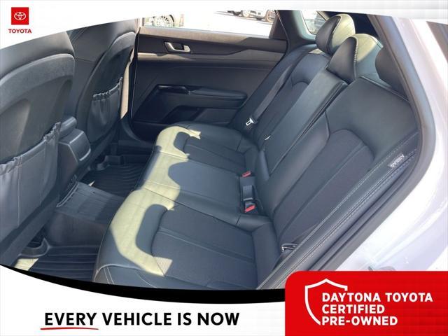 Photo of 2023 Glacial White Pearl Kia K5