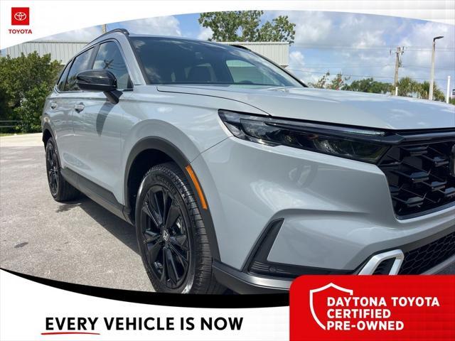 Photo of 2025 Urban Gray Pearl Honda CR-V Hybrid