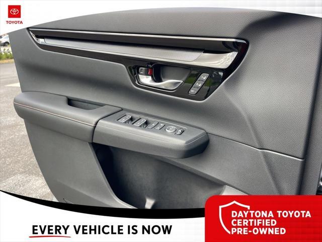 Photo of 2025 Urban Gray Pearl Honda CR-V Hybrid