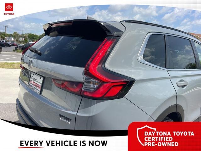 Photo of 2025 Urban Gray Pearl Honda CR-V Hybrid