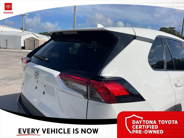 Photo of 2024 Ice Cap Toyota RAV4