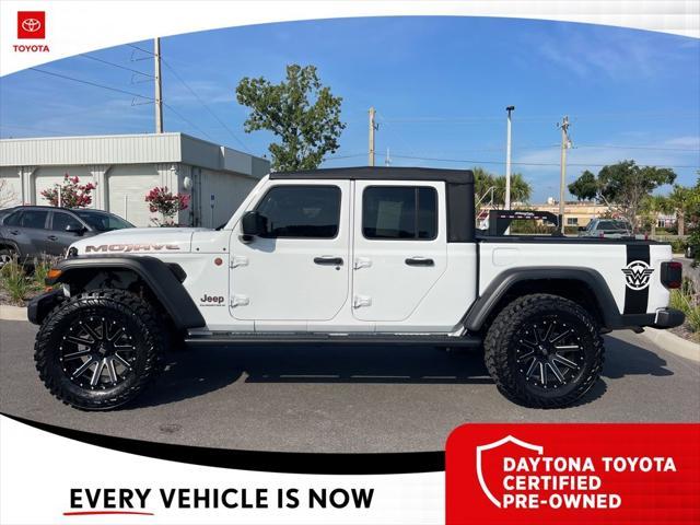 Photo of 2023 Bright White Clearcoat Jeep Gladiator