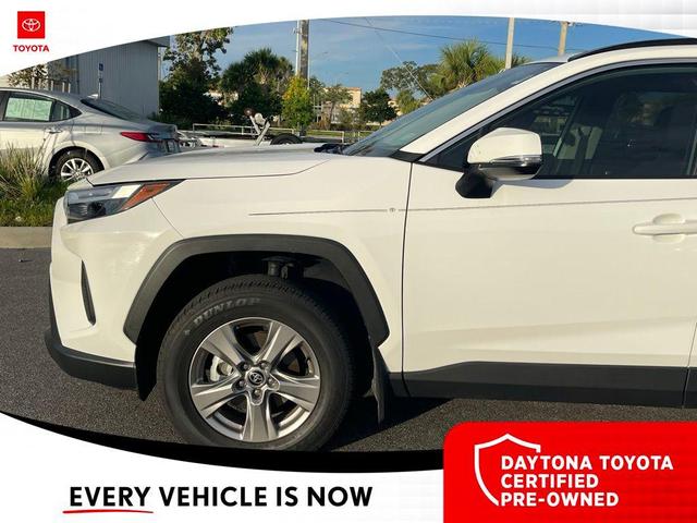 Photo of 2025 Ice Cap Toyota RAV4