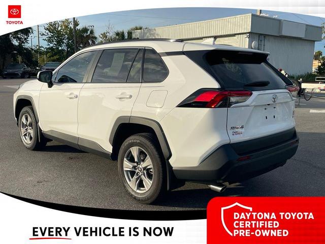 Photo of 2025 Ice Cap Toyota RAV4