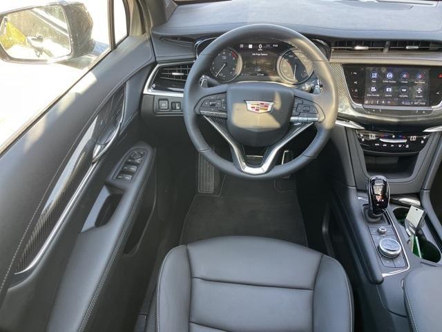 Photo of 2024 Stellar Black Metallic Cadillac XT6