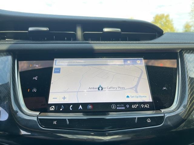 Photo of 2024 Stellar Black Metallic Cadillac XT6