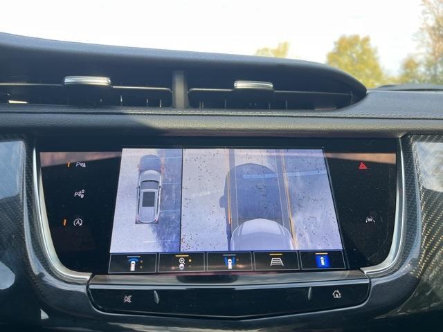 Photo of 2024 Stellar Black Metallic Cadillac XT6