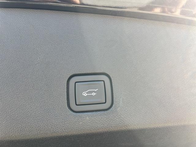 Photo of 2024 Stellar Black Metallic Cadillac XT6