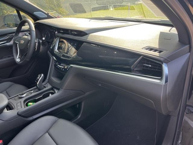 Photo of 2024 Stellar Black Metallic Cadillac XT6