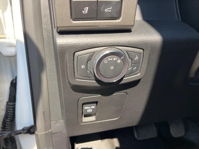 Photo of 2020 White Ford Expedition