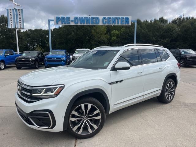 Photo of 2023 Opal White Pearl Effect Volkswagen Atlas
