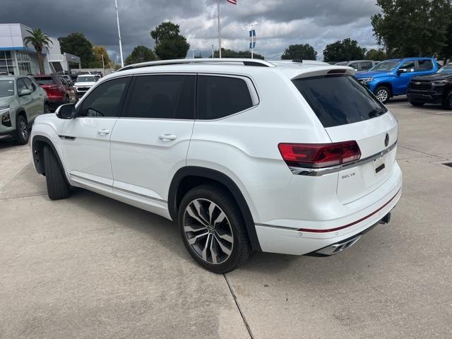 Photo of 2023 Opal White Pearl Effect Volkswagen Atlas