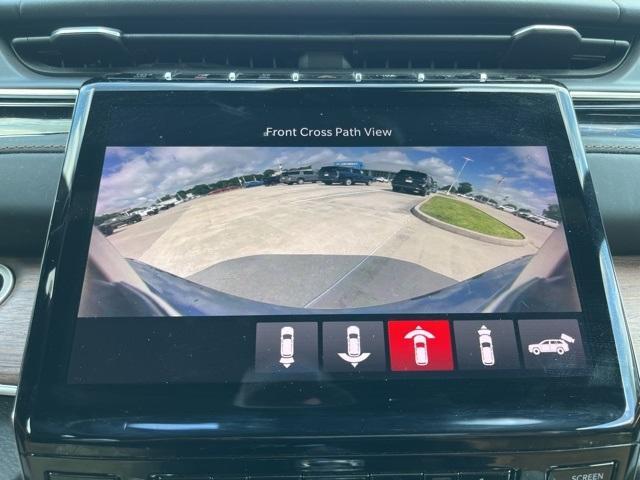 Photo of 2022 Metallic Jeep Grand Cherokee L